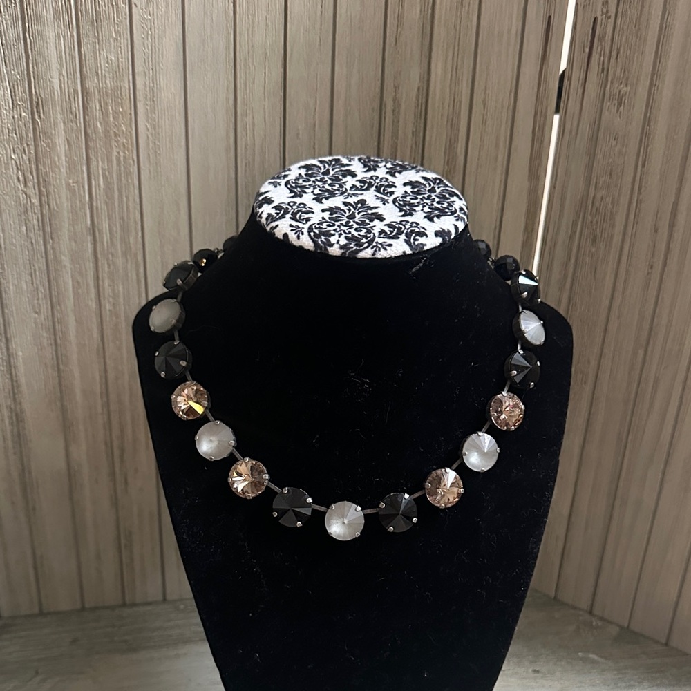 Elegant Sabika Black and White Necklace